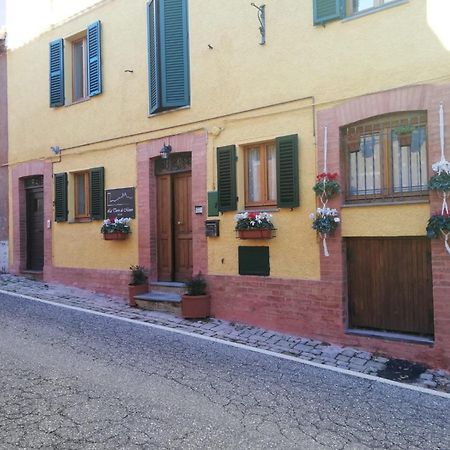 Bed and Breakfast La Torre Di Morro Camerino Zewnętrze zdjęcie